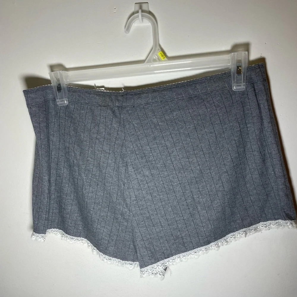 Sz L la vie en rose Button Plackets Closure Pointelle Shorts - Grey - Picture 4 of 5